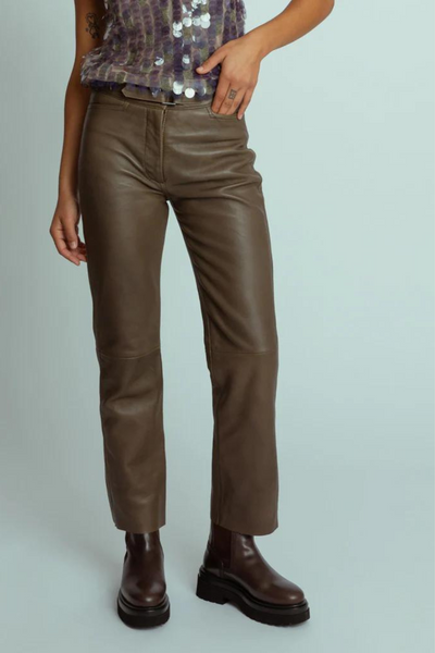 Model wearing Tela Hello Leather Trousers front view