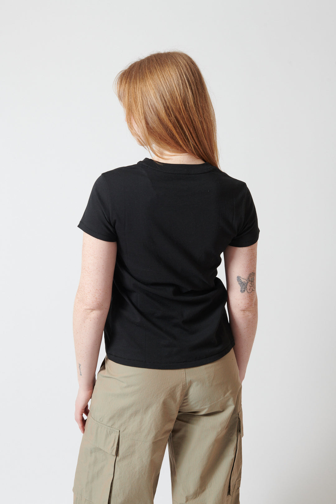Waverly wearing 6397 Mini Boy Tee Jet rear view