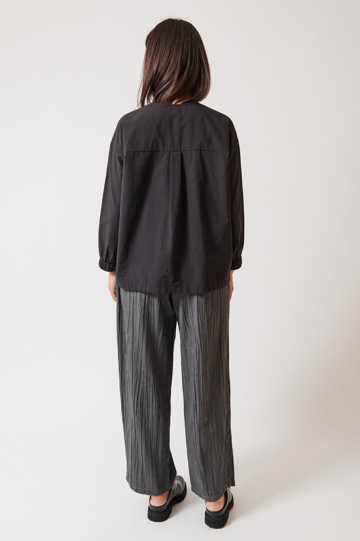 Amanda wearing Evam Eva Linen Pants rear view