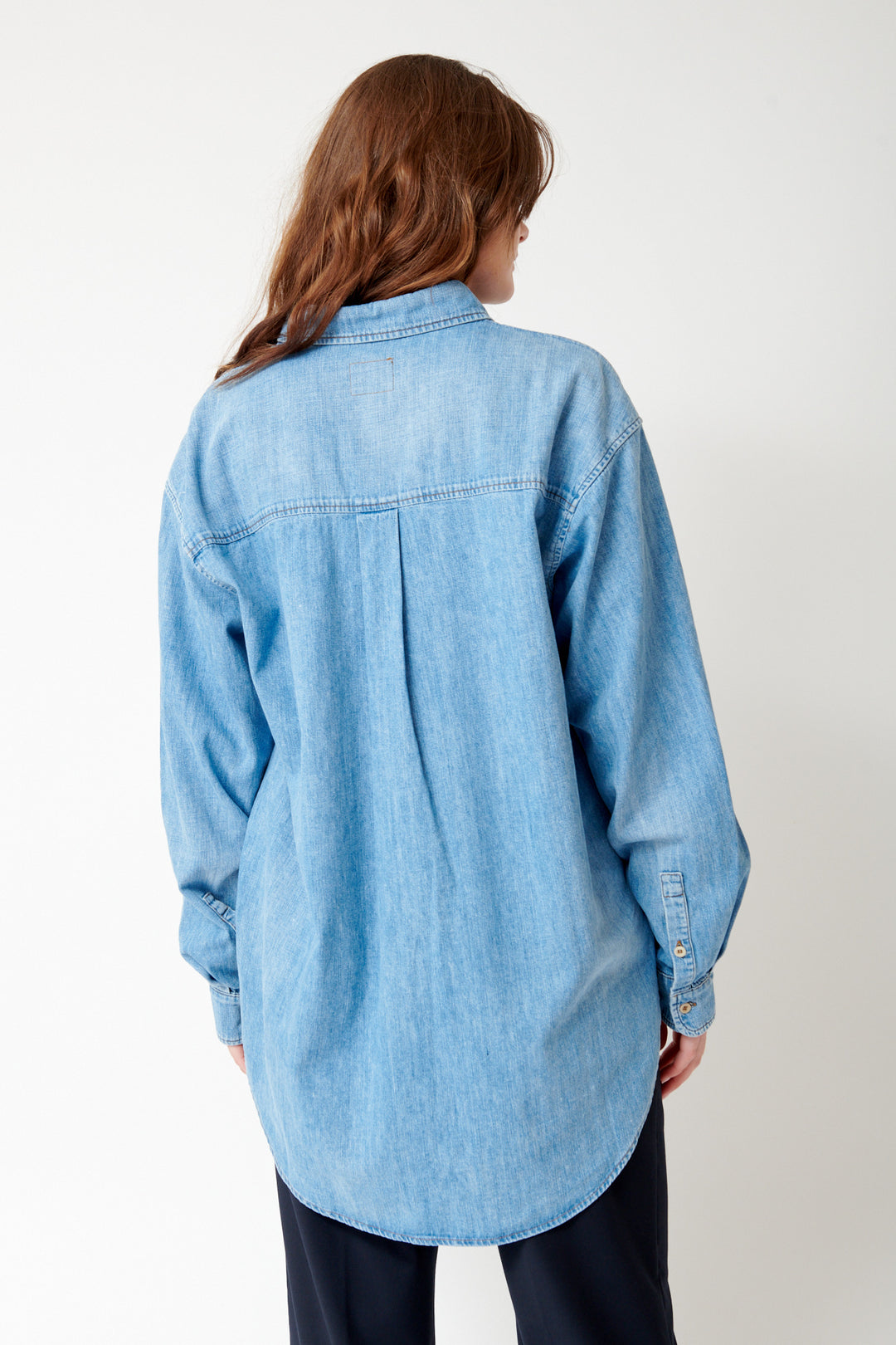 Julia wearing Jamie Haller The Essential Shirt rear view