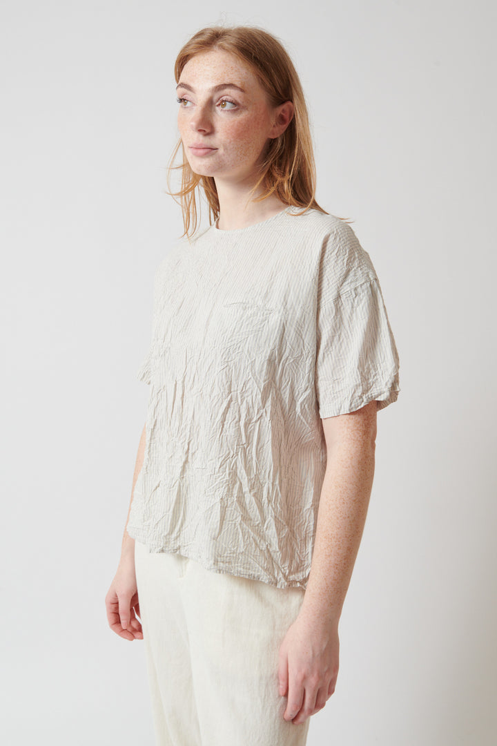 Waverly wearing Pas de Calais Cotton Linen Stripe Pullover Shirt front view