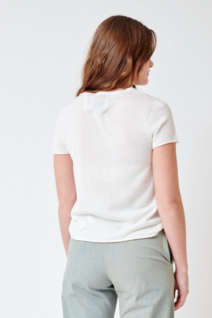 Julia wearing Lauren Manoogian Super Fine Baby Tee rear view