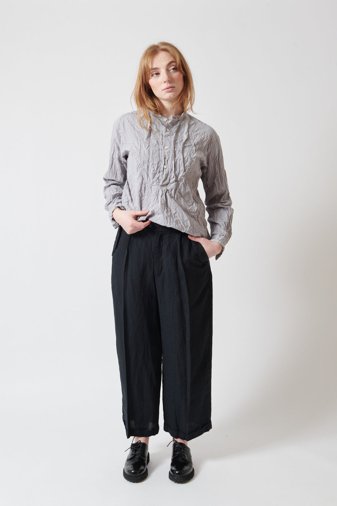 Waverly wearing Pas de Calais Linen Hemp Canvas Center Crease Pants front view