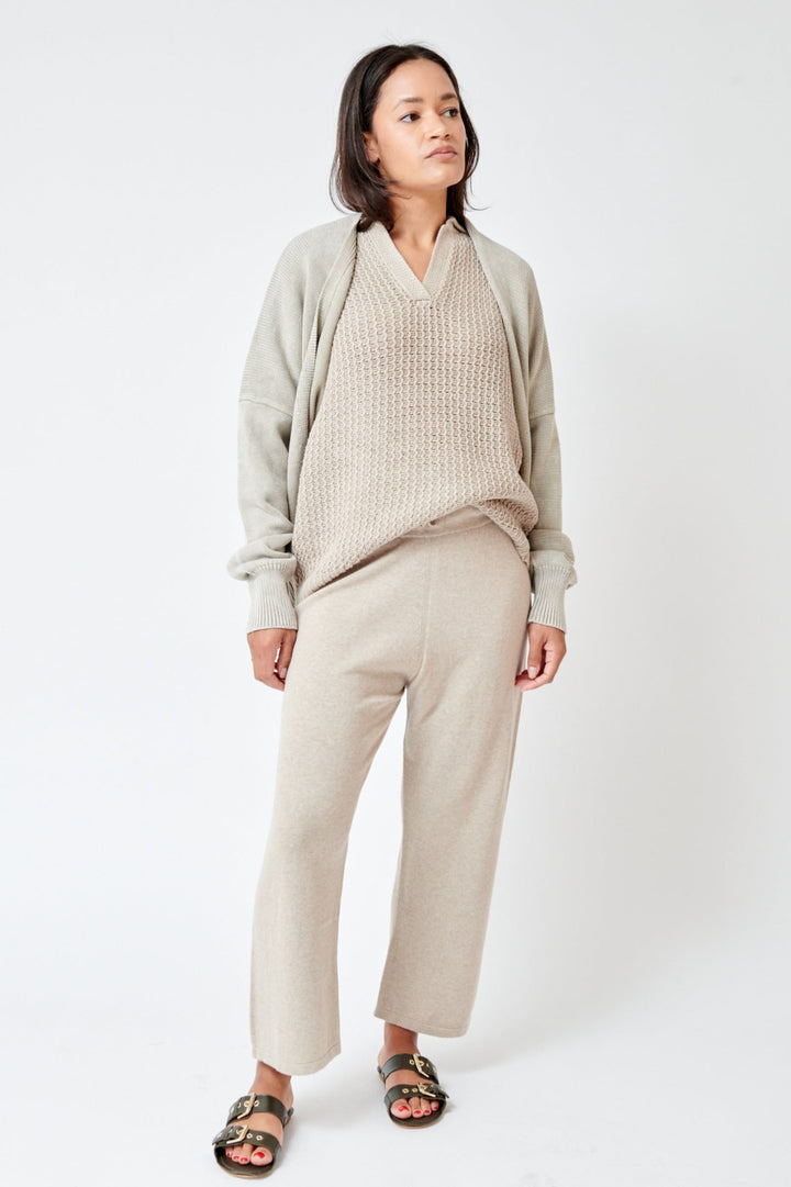 Amanda wearing Lauren Manoogian Capri Pants front view