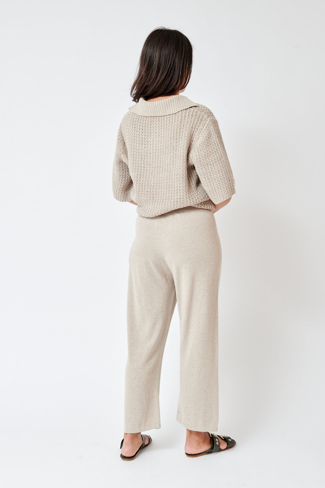 Amanda wearing Lauren Manoogian Capri Pants rear view