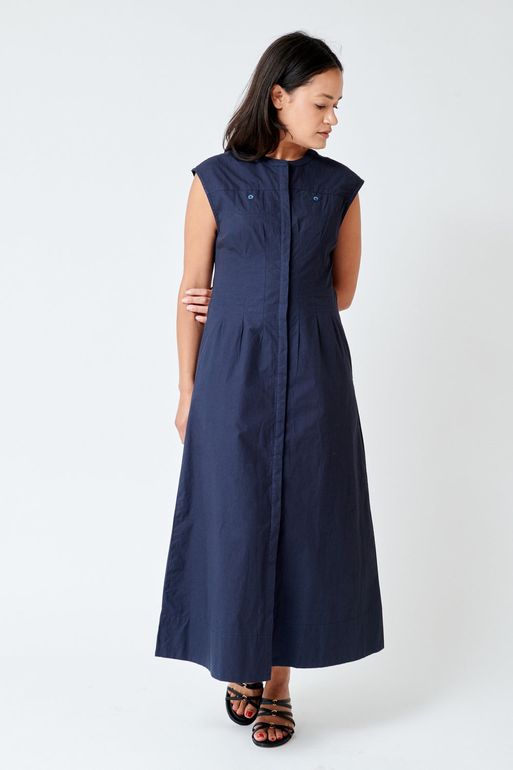 Amanda wearing Lilla P Sleeveless Seamed Maxi Dress front view