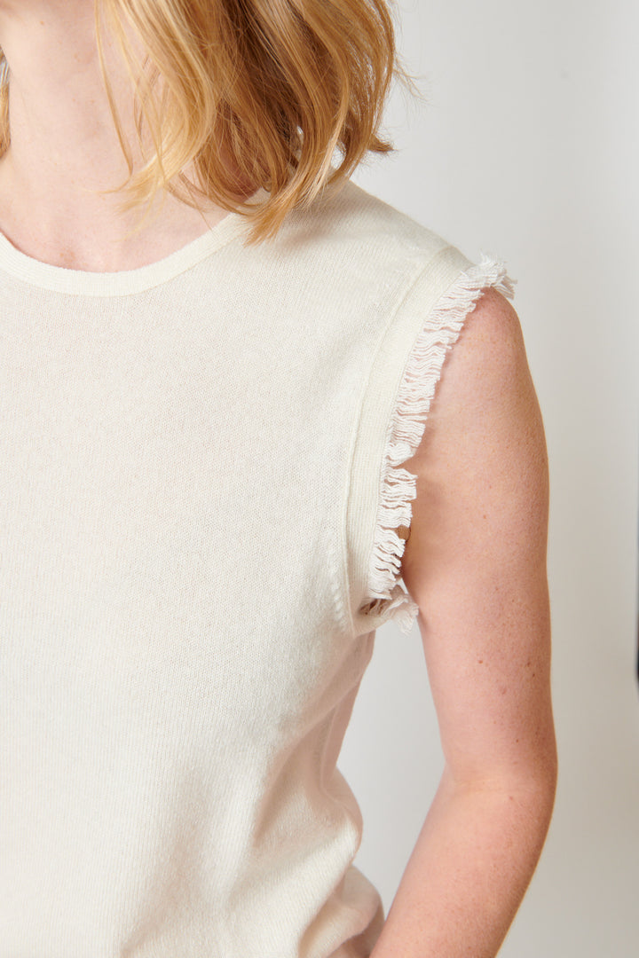 Madi wearing KUJTEN Lallu Knit Fray Tank detail view