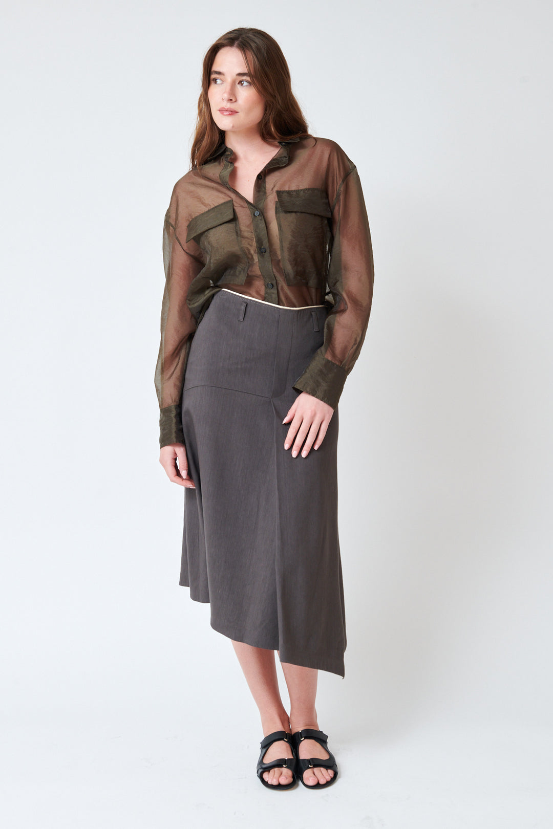 Julia wearing Tela Sweet Skirt front view
