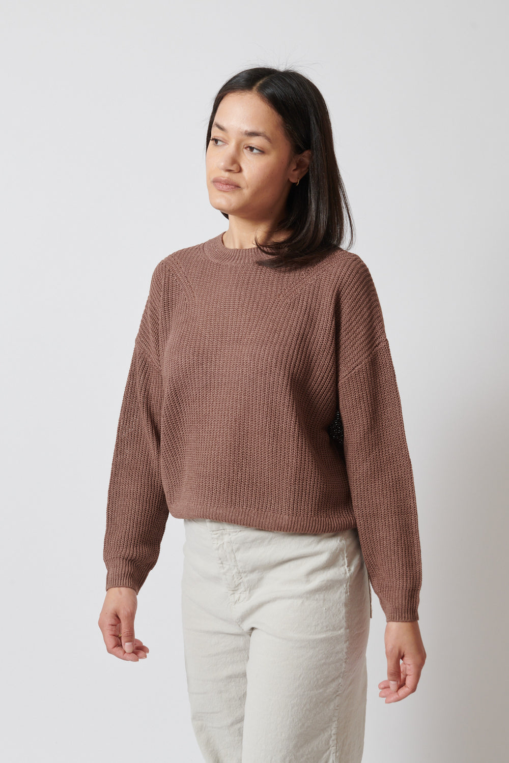 Amanda wearing White + Warren English Rib Crew Neck front view