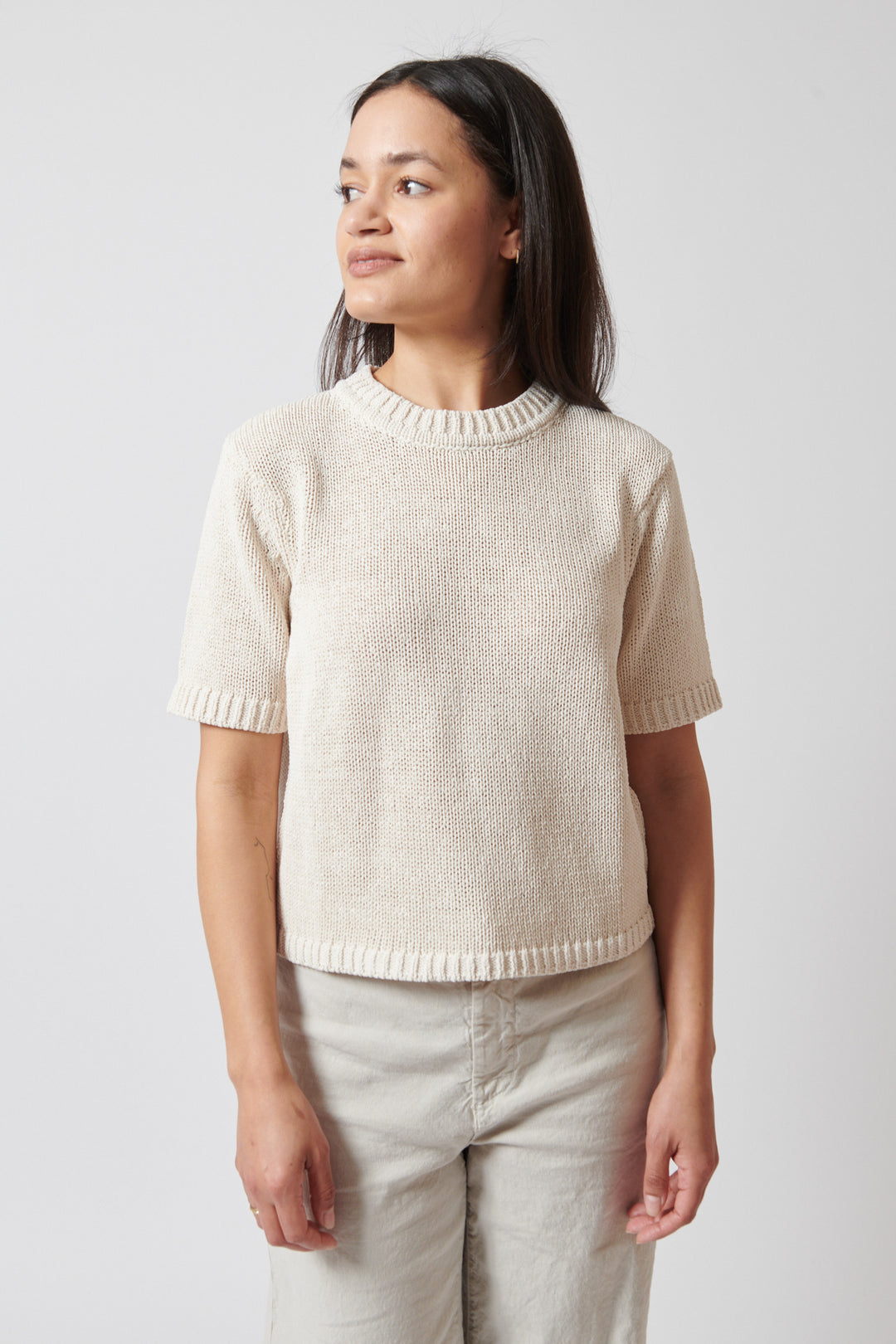 Amanda wearing White + Warren Organic Cotton Tape TShirt front view