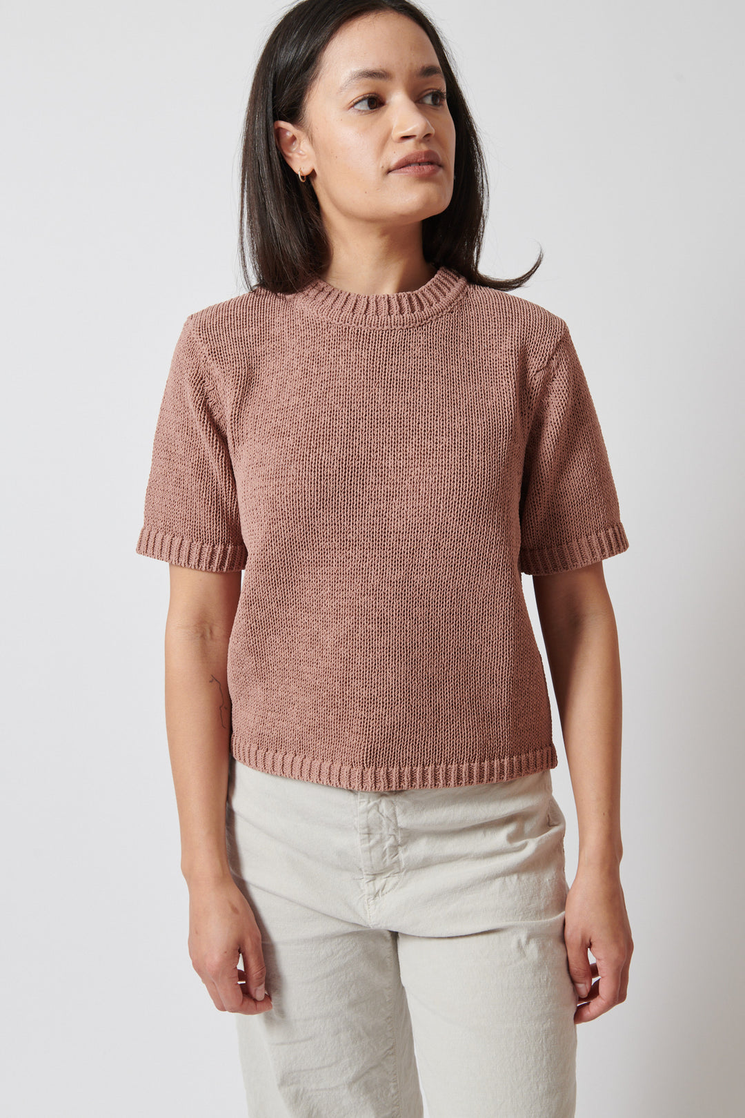 Amanda wearing White + Warren Organic Cotton Tape TShirt front view