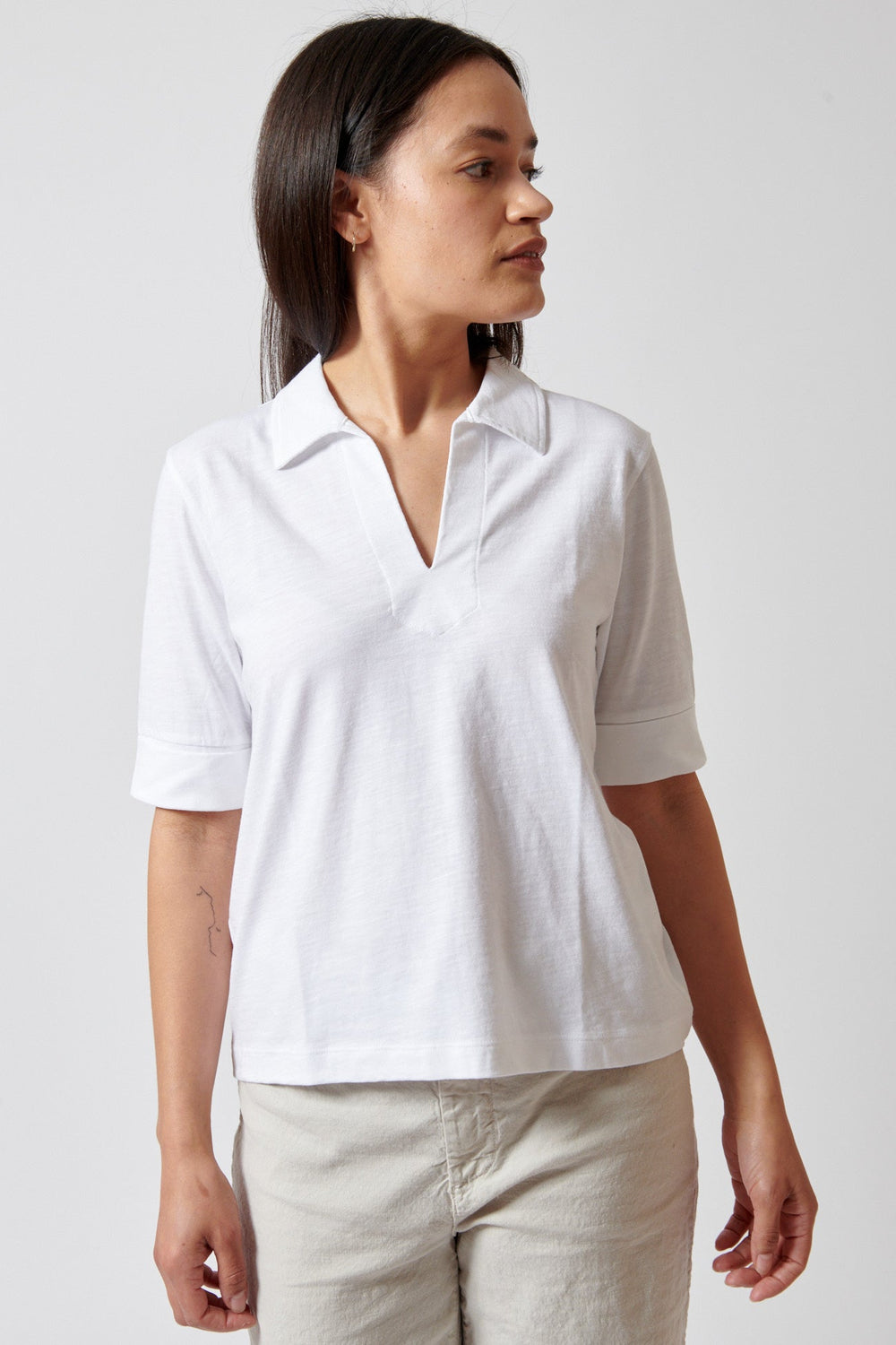 Amanda wearing Lilla P Elbow Sleeve Collared Tee front view