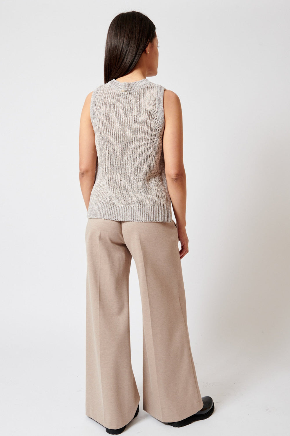 Amanda wearing Harris Wharf Loro Piana Diagonal Crafted Flared Trousers rear view
