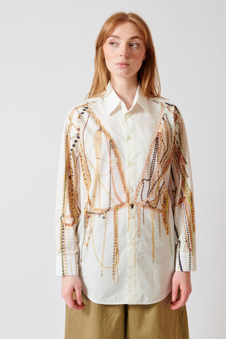 Waverly wearing MM6 Maison Margiela Pearls On Pearls Cotton Poplin Shirt front view