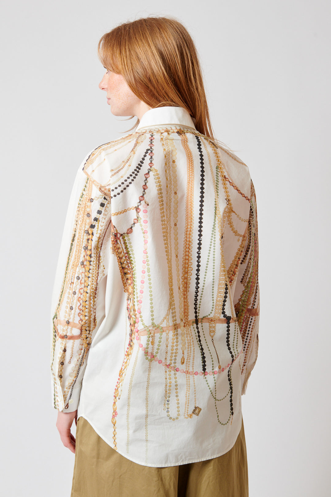 Waverly wearing MM6 Maison Margiela Pearls On Pearls Cotton Poplin Shirt rear view