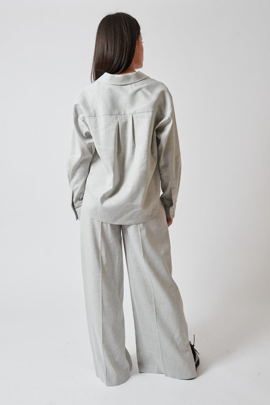 Amanda wearing The Garment Gabriel Wide Pants rear view