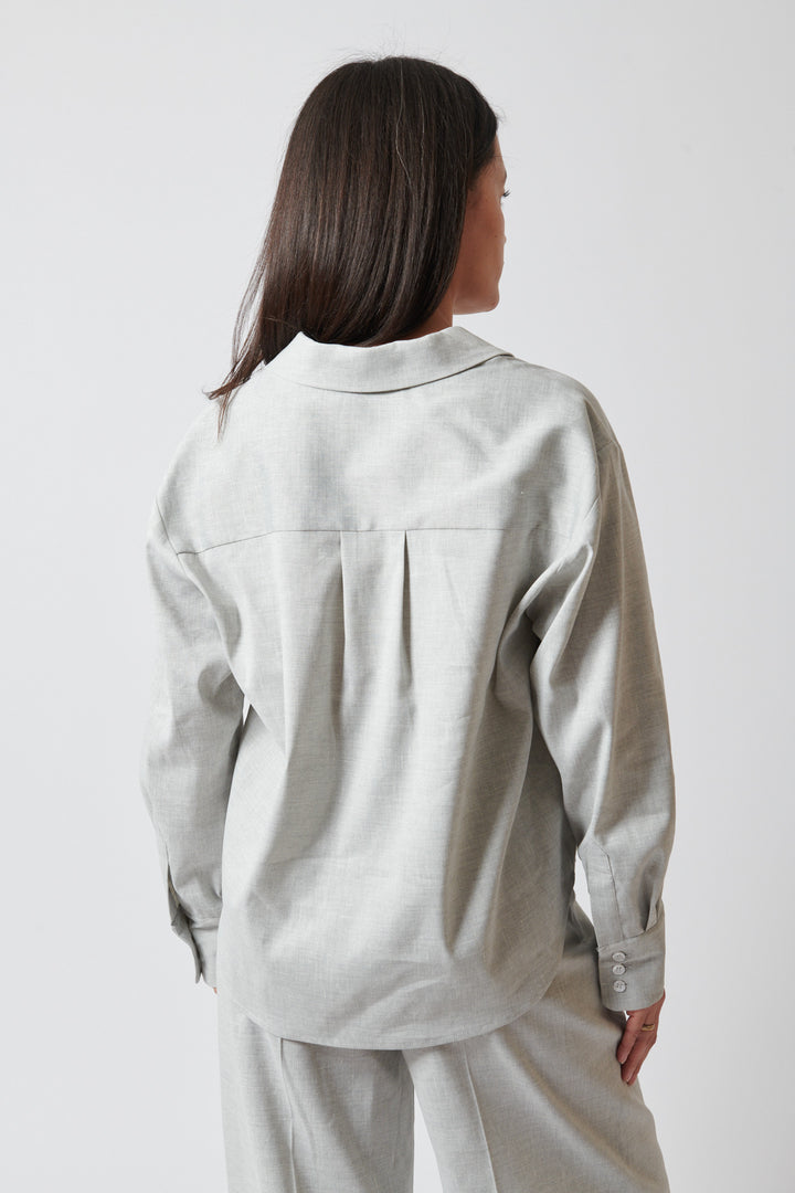 Amanda wearing The Garment Gabriel Shirt rear view