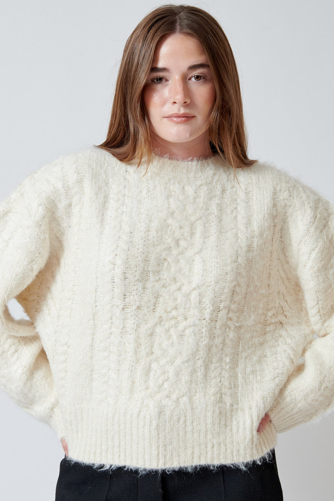Model wearing 6397 Clyde Cable front view