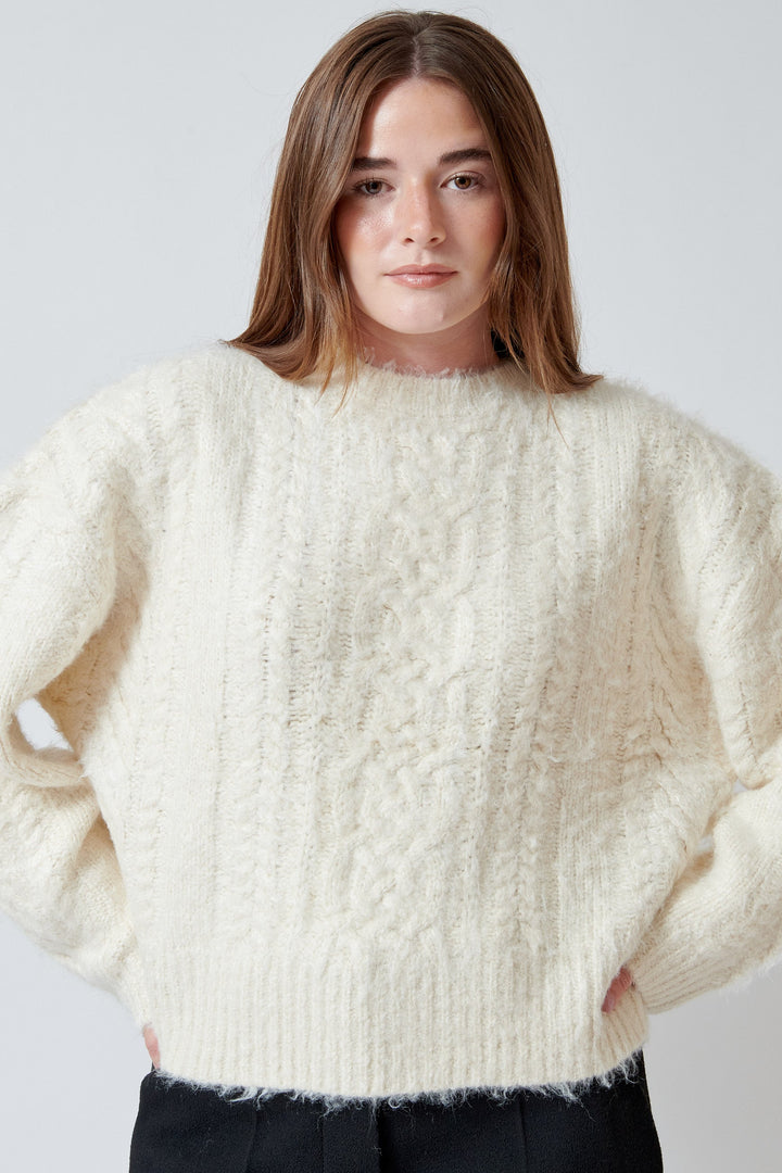 Model wearing 6397 Clyde Cable front view