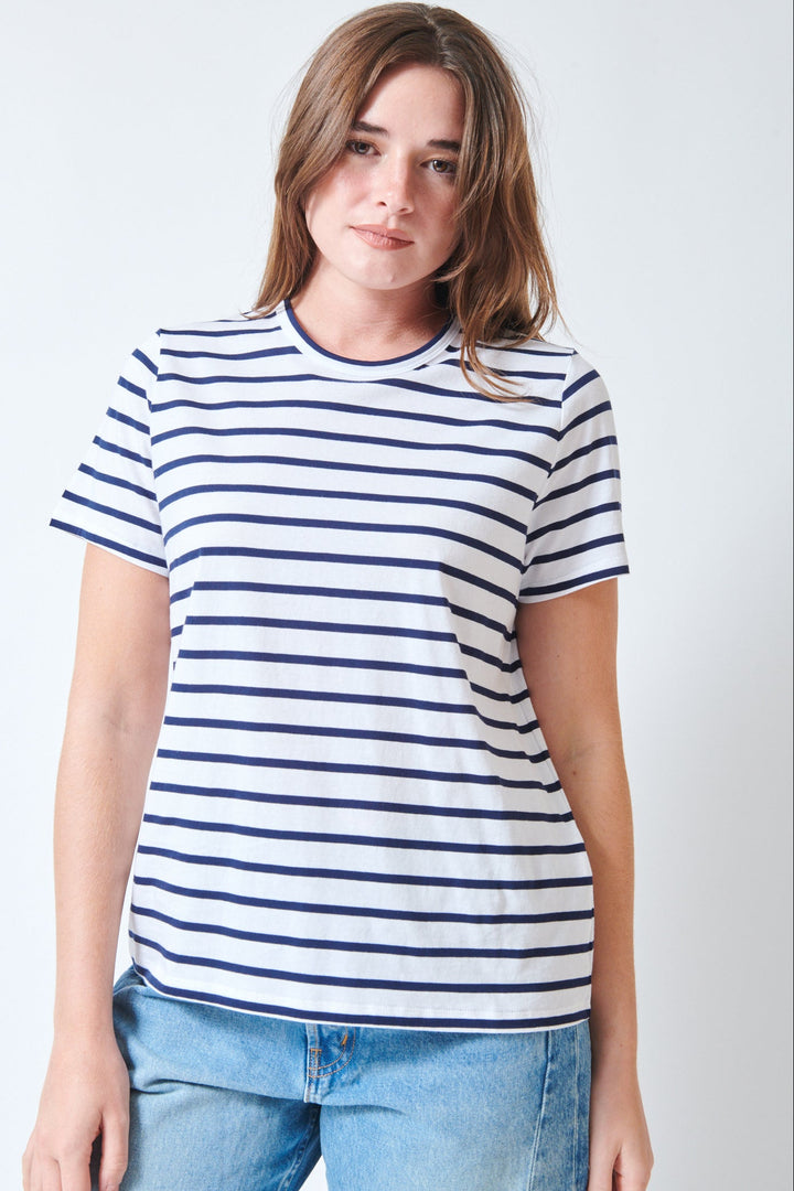 Julia wearing Allude Touch On Quarter Sleeve Cotton Tee White Navy Stripe front view