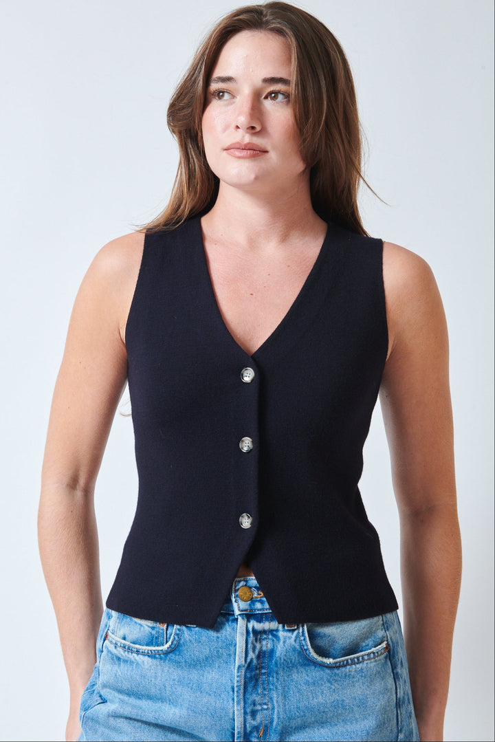 Julia wearing Allude Touch On Wool Knit V Vest Dark Navy front view