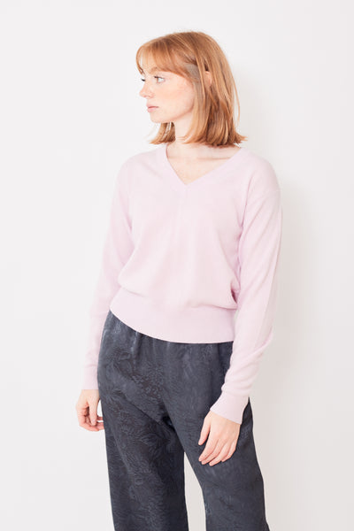 Allude Cashmere V Sweater Front