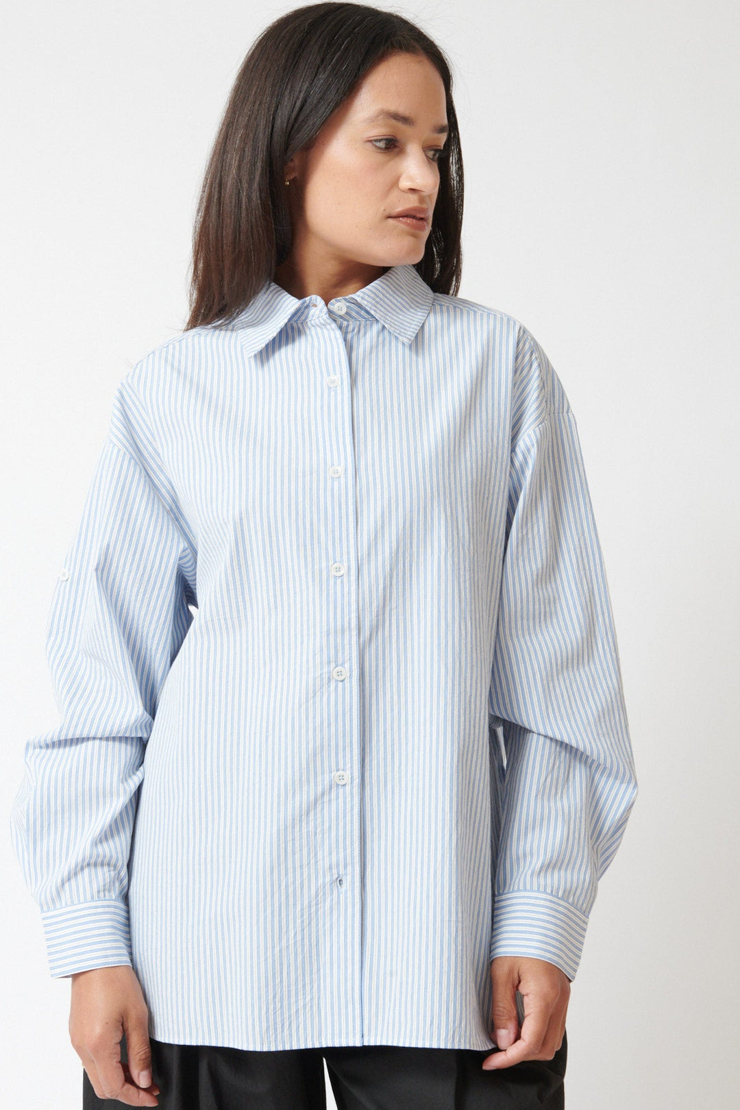 Amanda wearing Apiece Apart Isolde Button Down front view