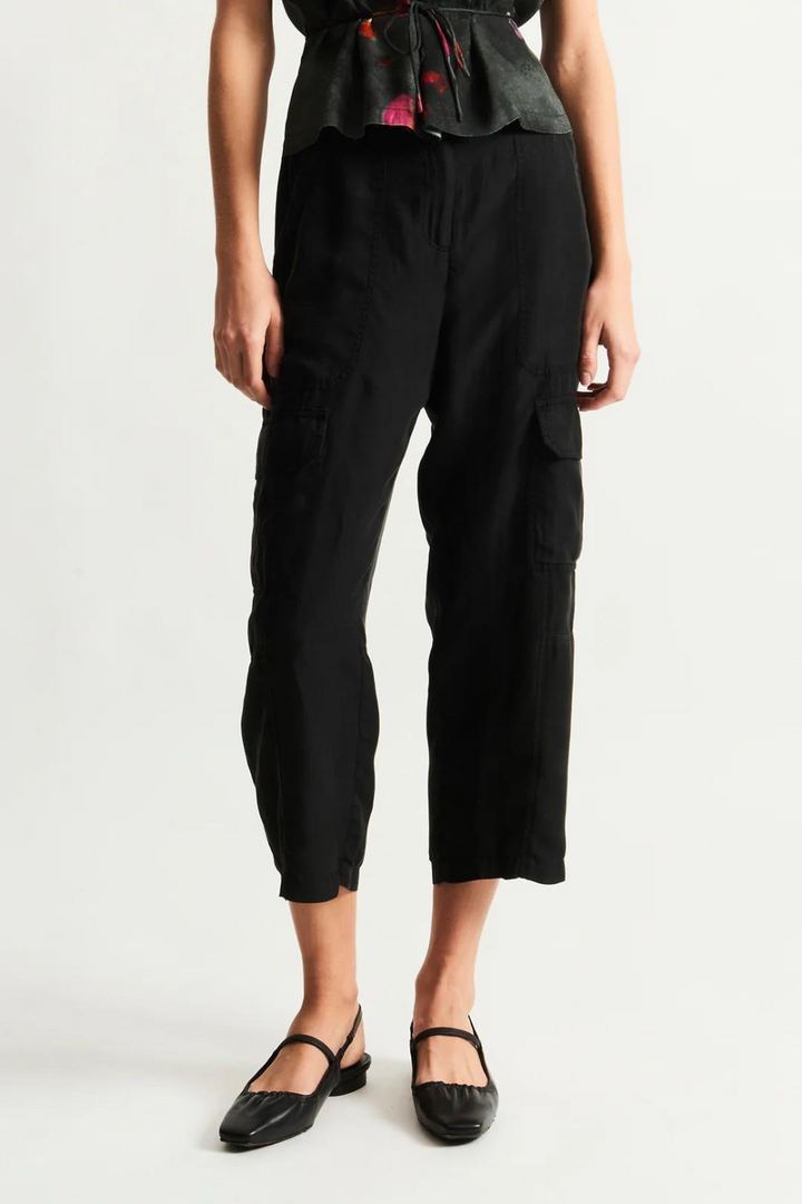 Model wearing Raquel Allegra Elysian Pant front view