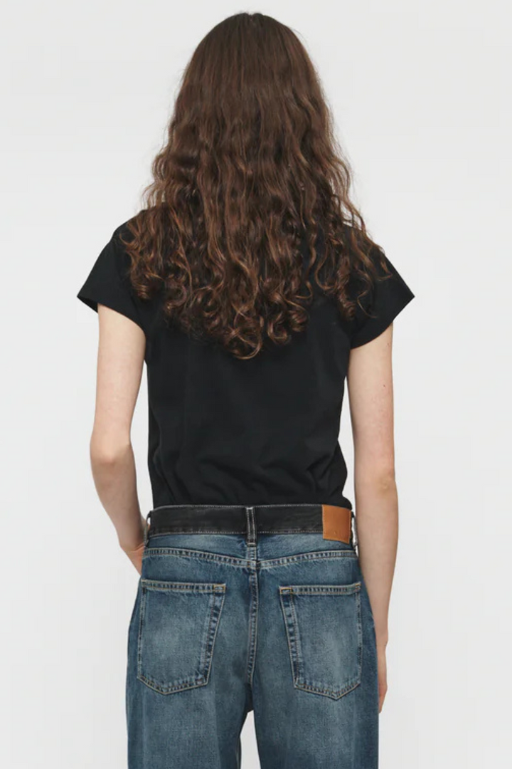 Model wearing 6397 Raglan Slim Tee rear view