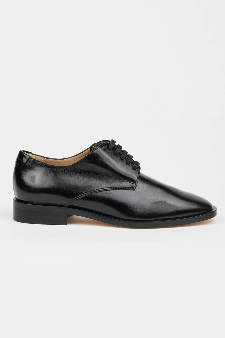 Flat lay of Jamie Haller The Draper Oxford side view