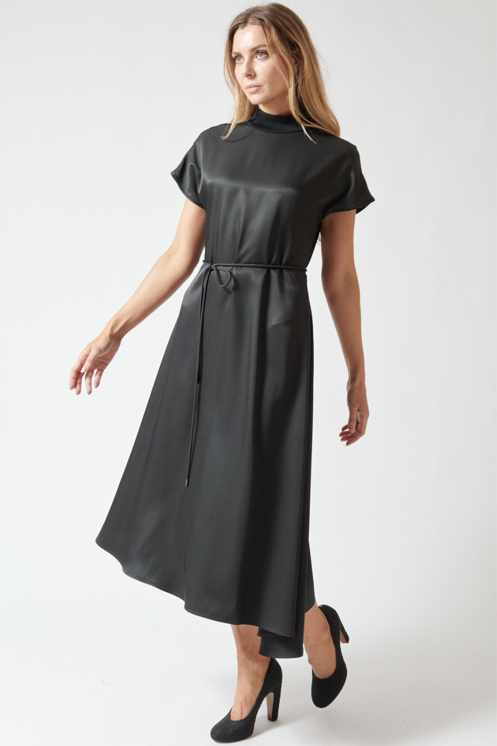 Mari wearing Peserico Flowy Viscose Twill With Tricot Detail Dress front view