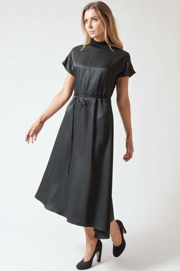 Mari wearing Peserico Flowy Viscose Twill With Tricot Detail Dress front view