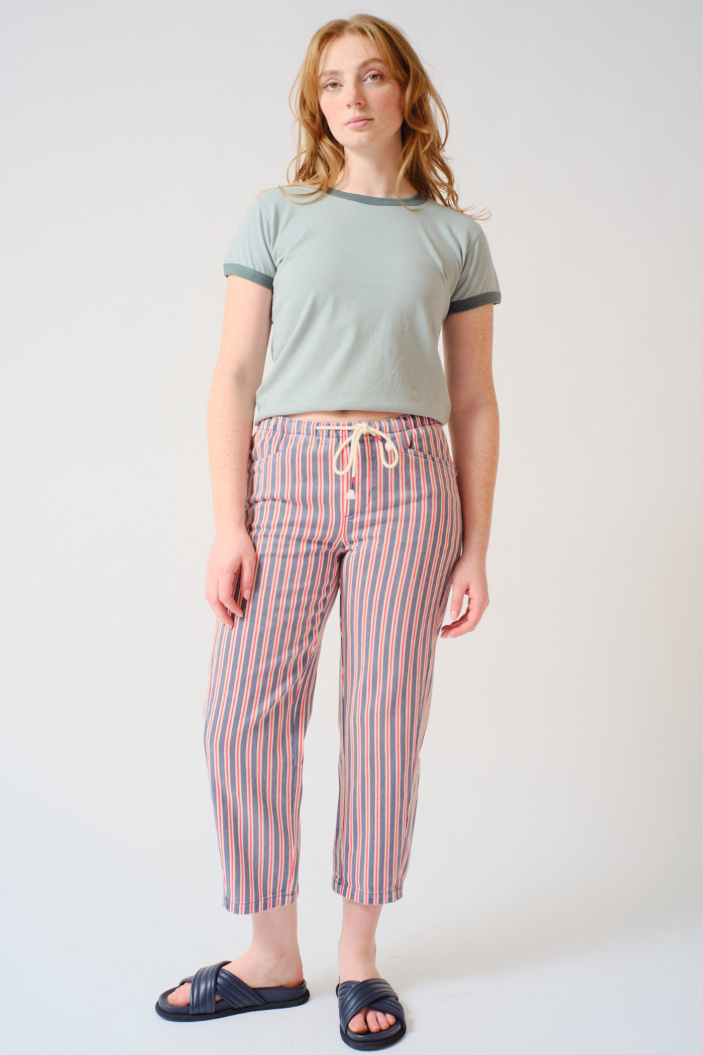 Waverly wearing Xirena Baxter Pant front view