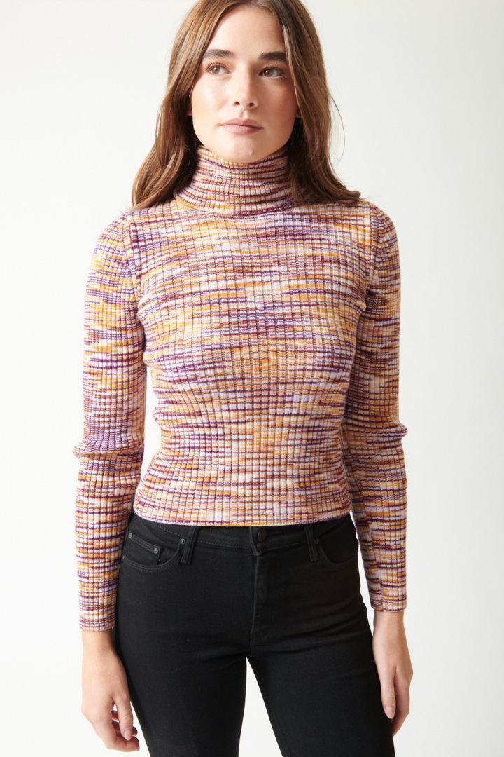 Julia wearing Mother Denim The Street Collar front view