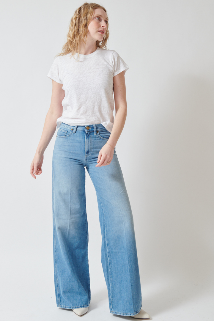 Madi wearing PT Torino Cyndi Wide Leg Jean front view