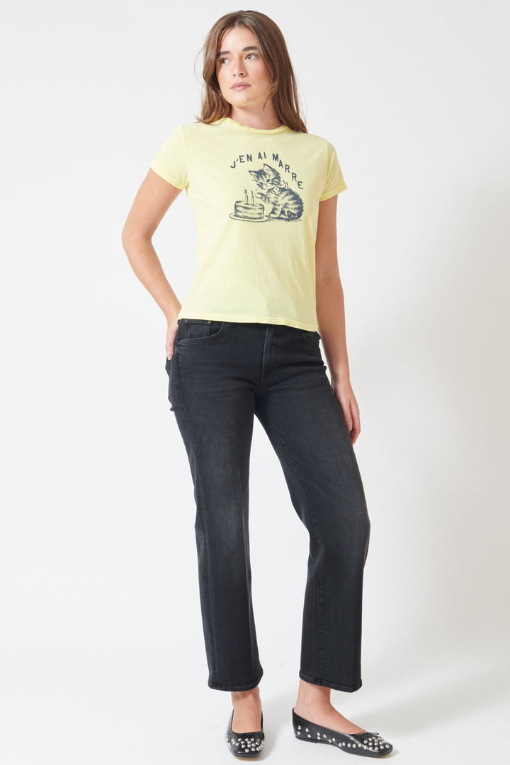 Julia wearing Mother Denim The Mid Rise Rambler Zip Flood front view