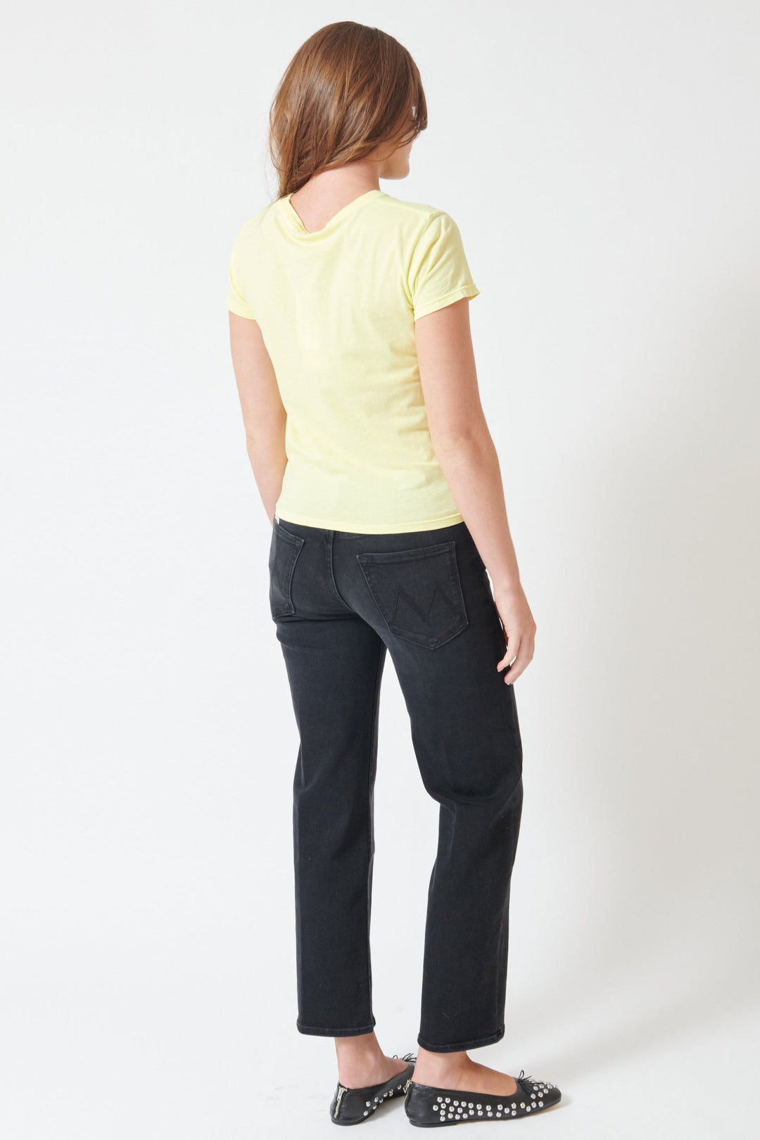 Julia wearing Mother Denim The Mid Rise Rambler Zip Flood rear view