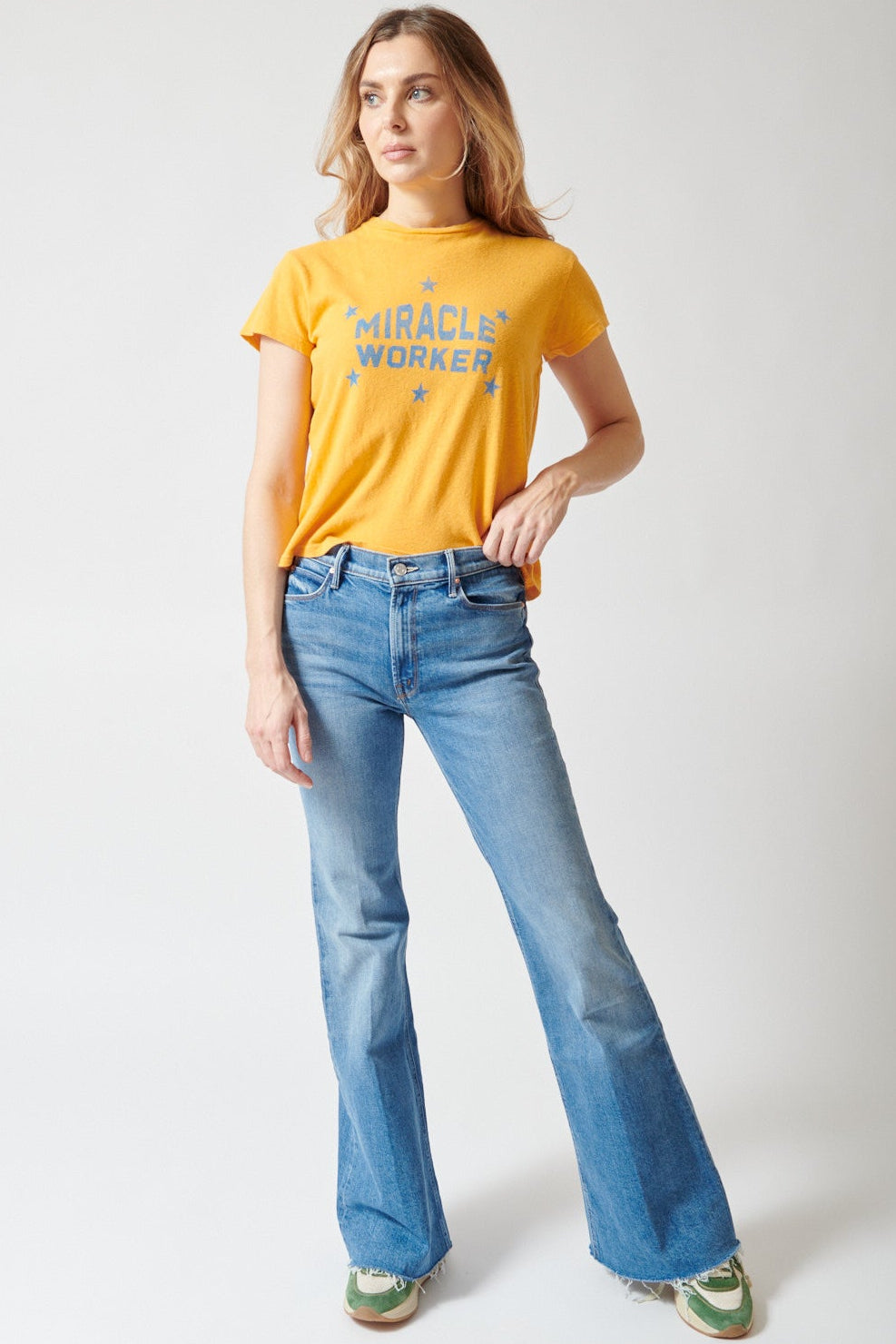 Mari wearing Mother Denim The Doozy Fray front view