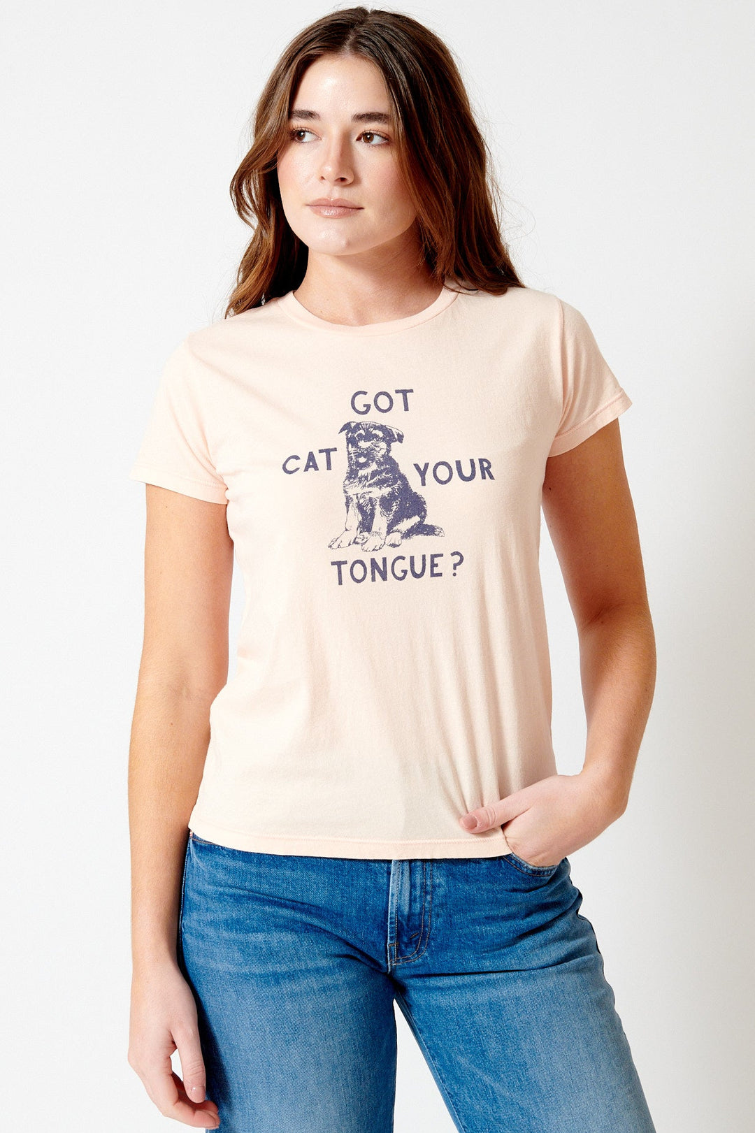 Julia wearing Mother Denim The Boxy Goodie Goodie front view