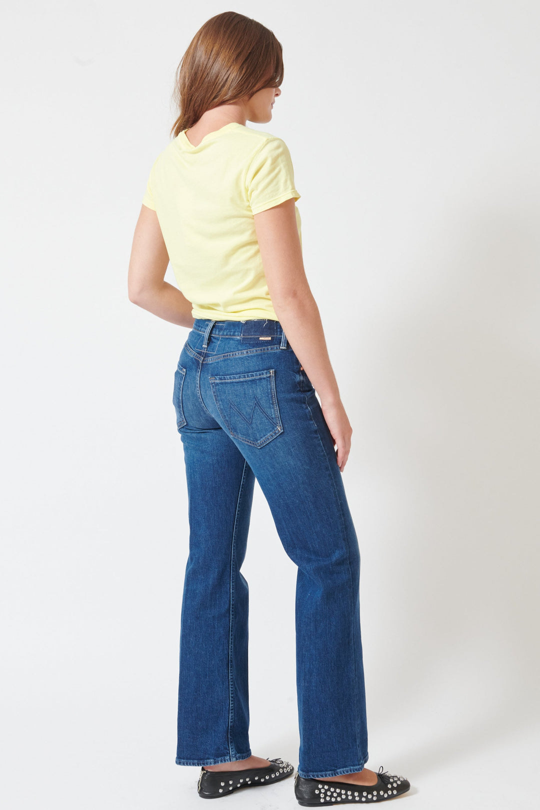 Julia wearing Mother Denim The Bookie Sneak rear view