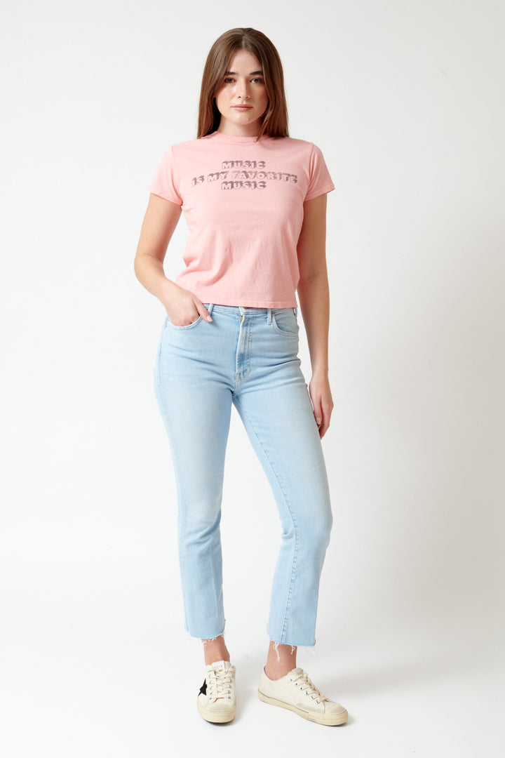 Julia wearing Mother Denim The Hustler Ankle Fray front view