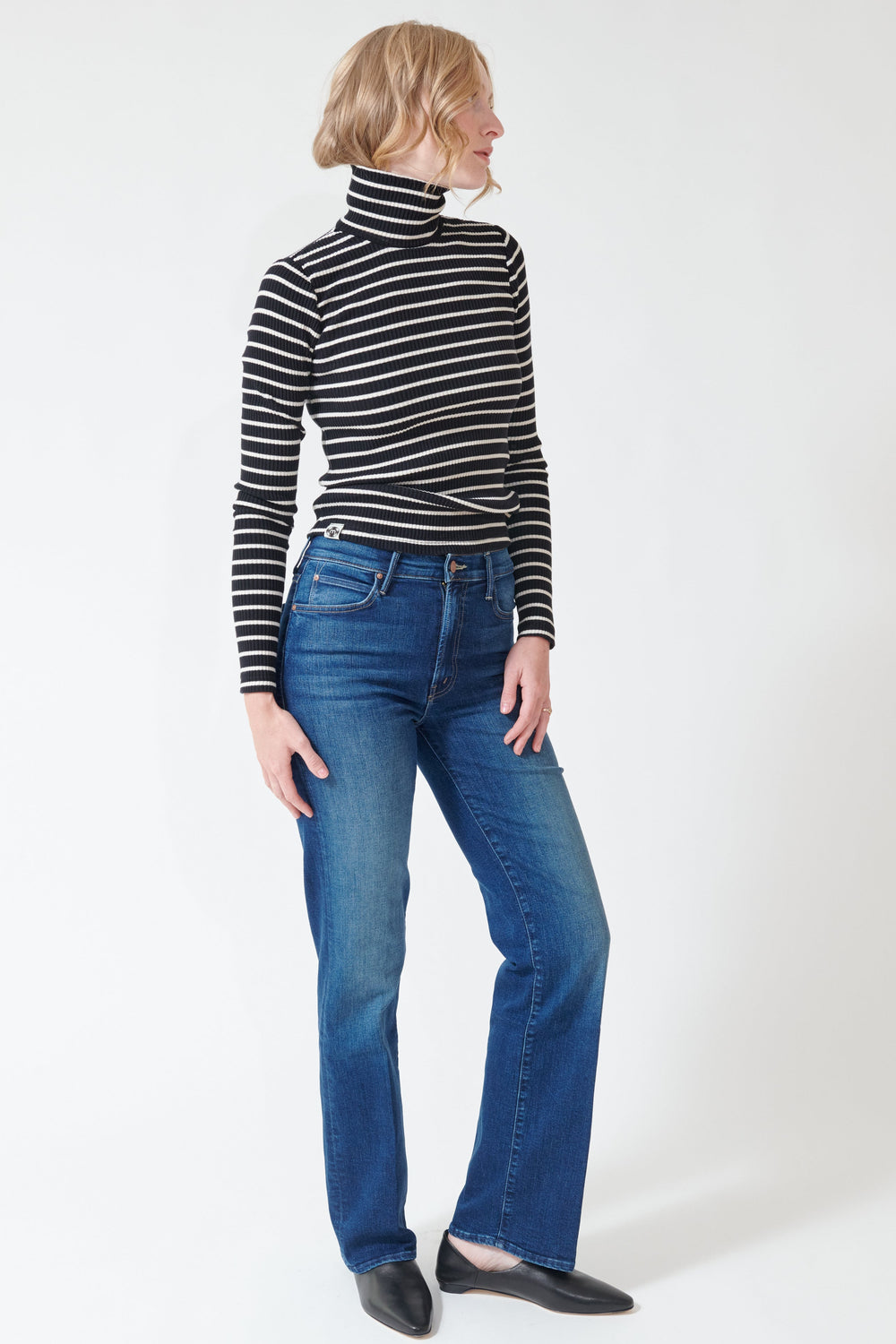 Madi wearing Mother Denim The Kick It front view