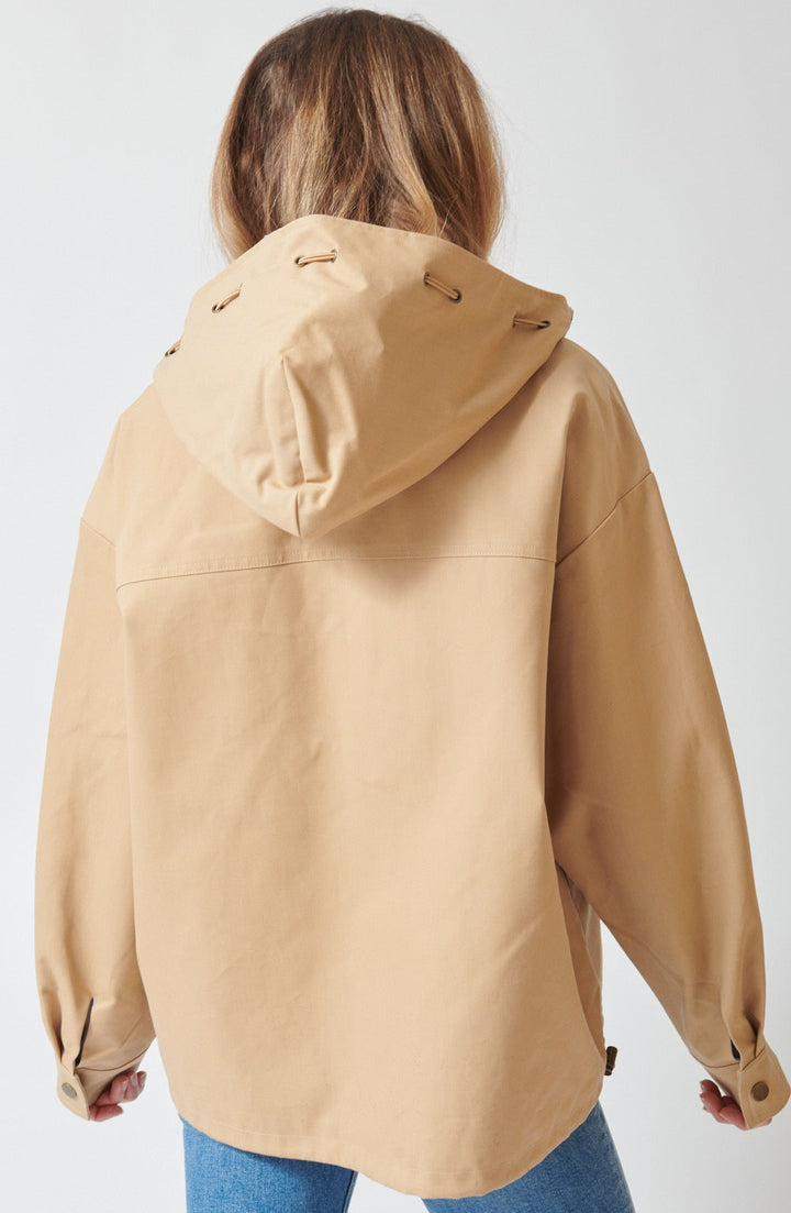 Mari wearing Mother Denim The Light Drizzle rear view