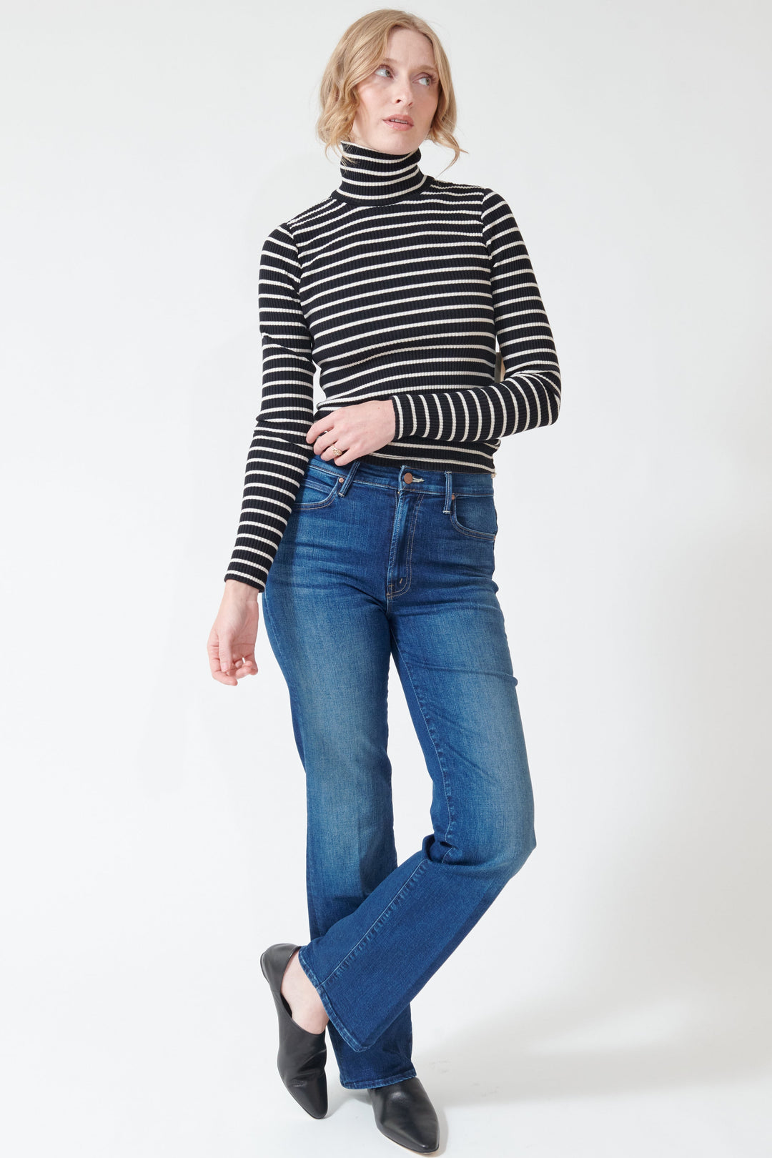 Madi wearing Mother Denim The Kick It front view