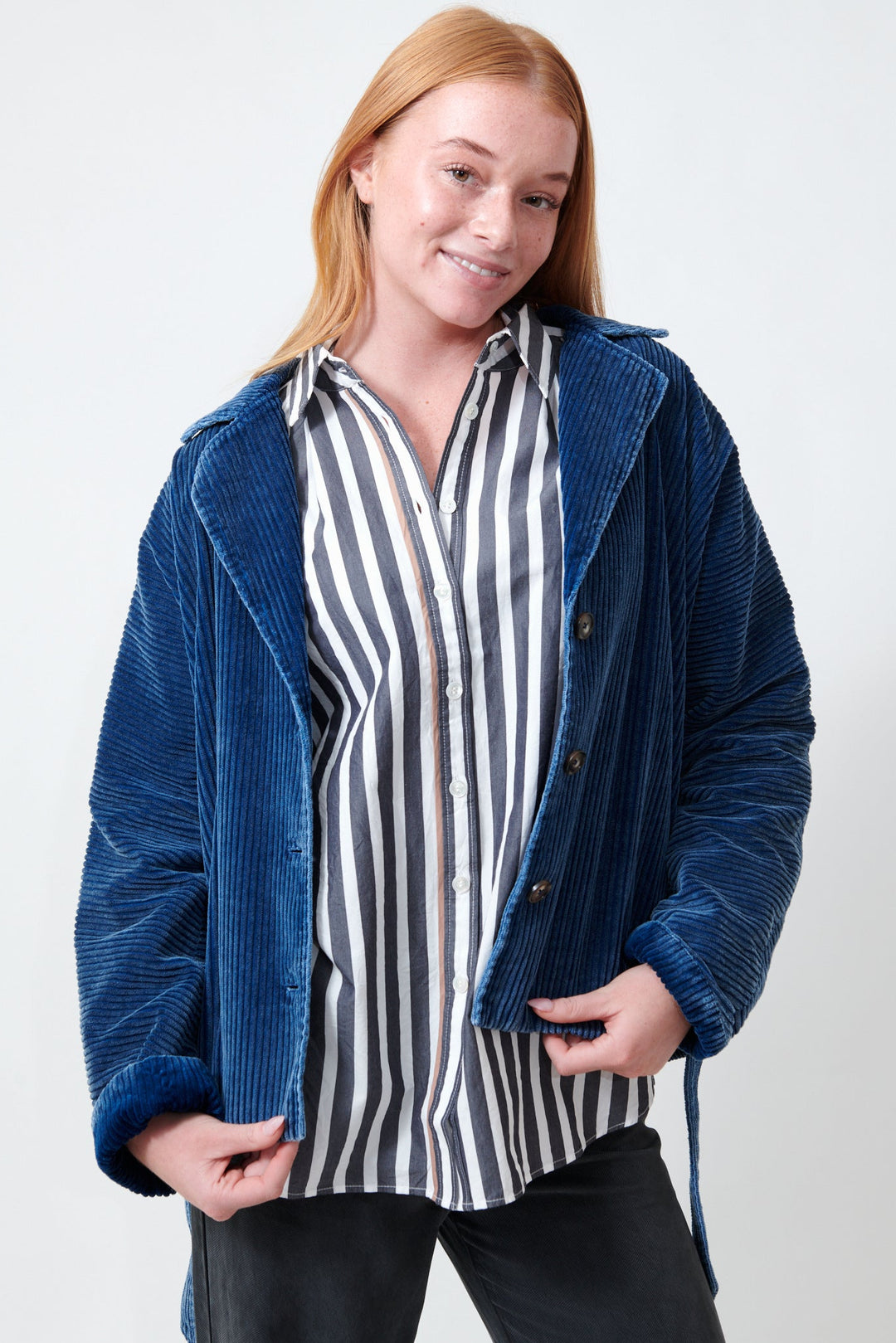 Aysia wearing Xirena Colt Jacket front view