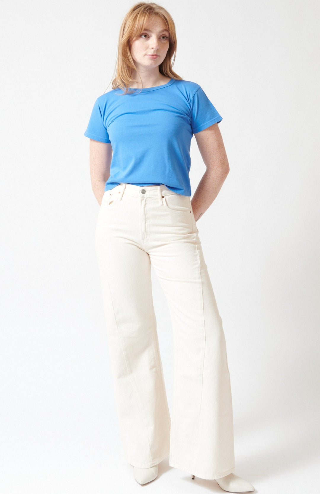 Waverly wearing Mother Denim The Lemon Twist Sneak front view