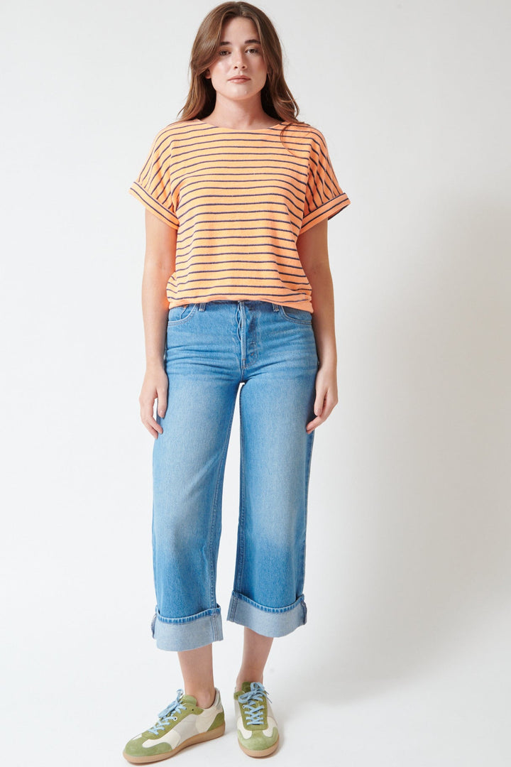 Julia wearing Mother Denim The Smoothie Crop Cuff front view