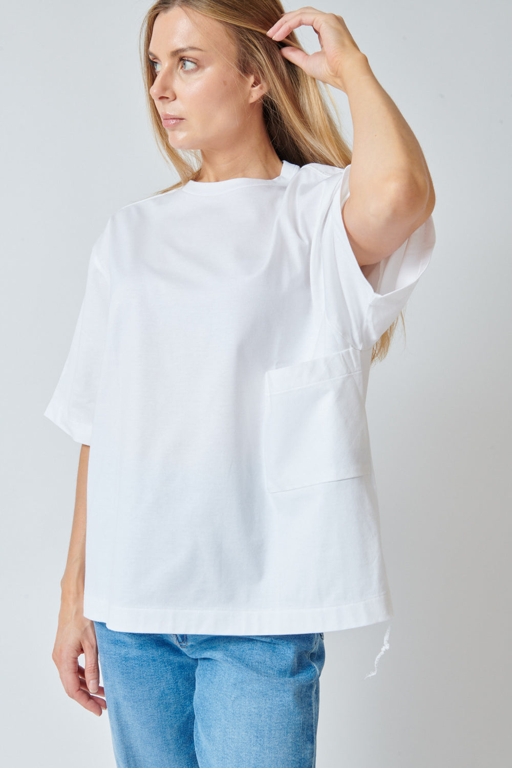 Mari wearing Tanaka The Boxy Tee front/side view