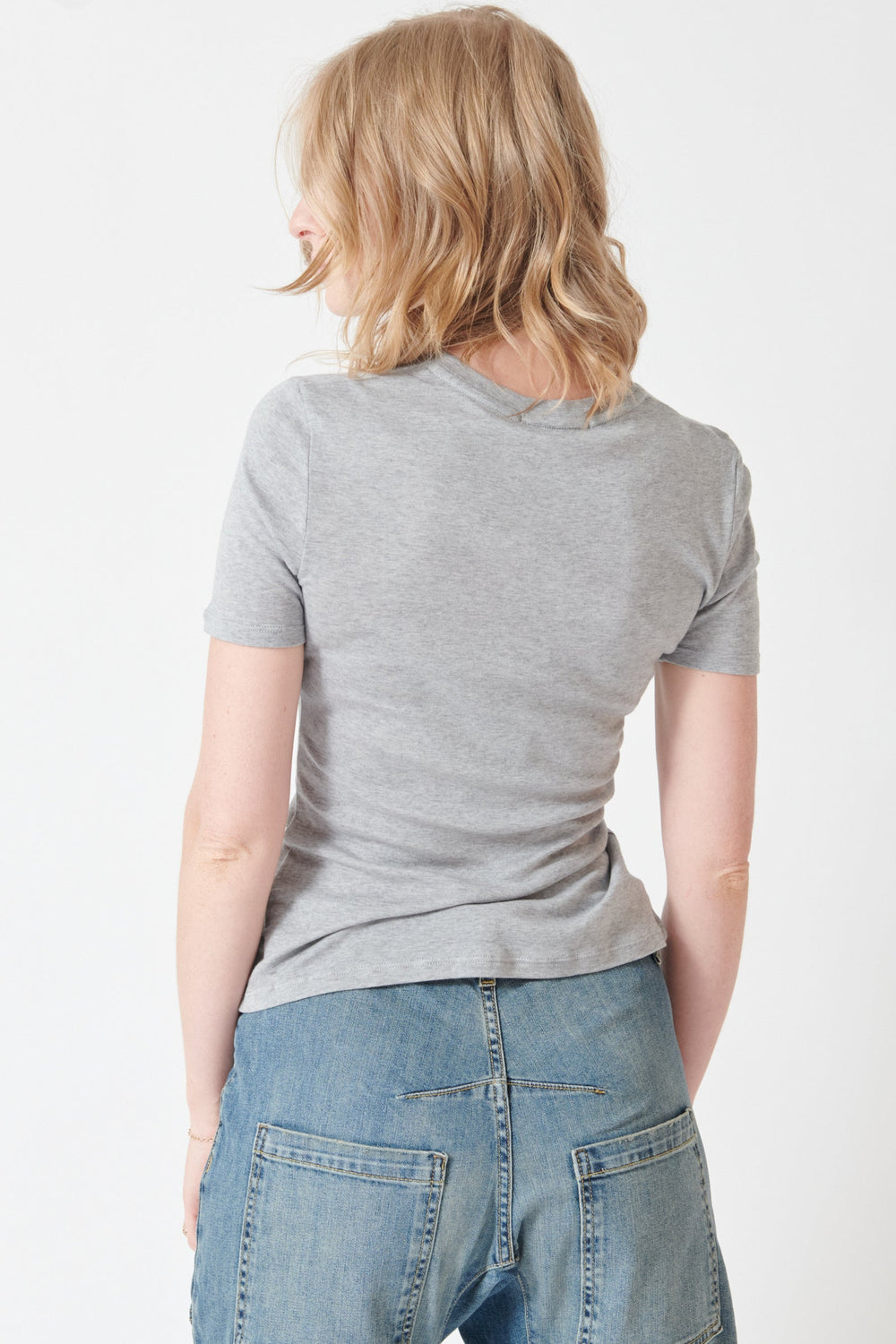Madi wearing Nili Lotan Elin Tee rear view