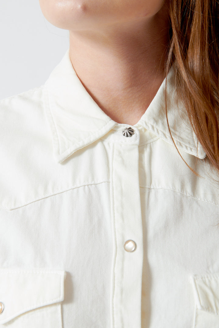 Julia wearing Nili Lotan Travis Shirt front /detail view